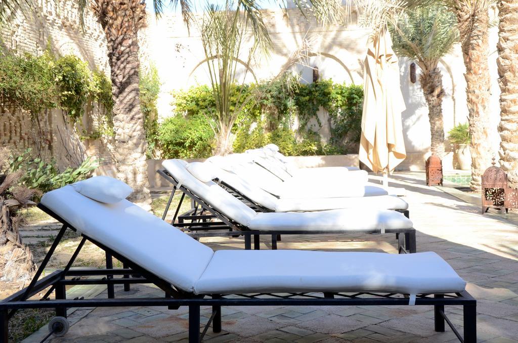 Dar Tozeur Hotel Bagian luar foto