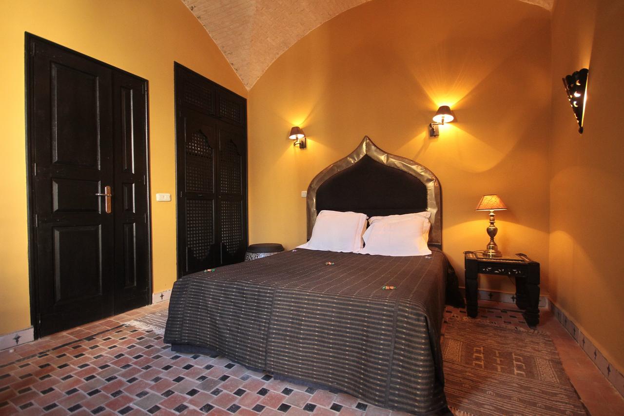 Dar Tozeur Hotel Bagian luar foto