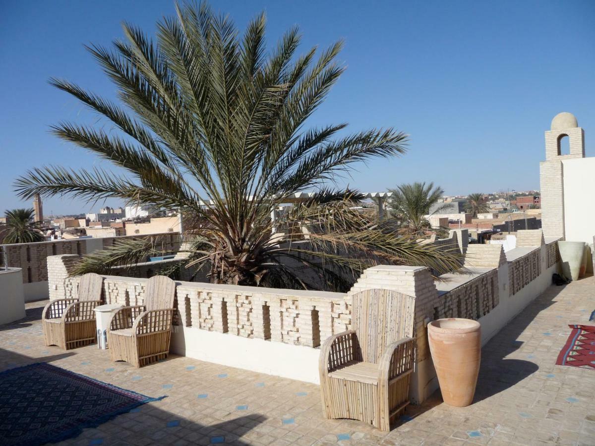 Dar Tozeur Hotel Bagian luar foto